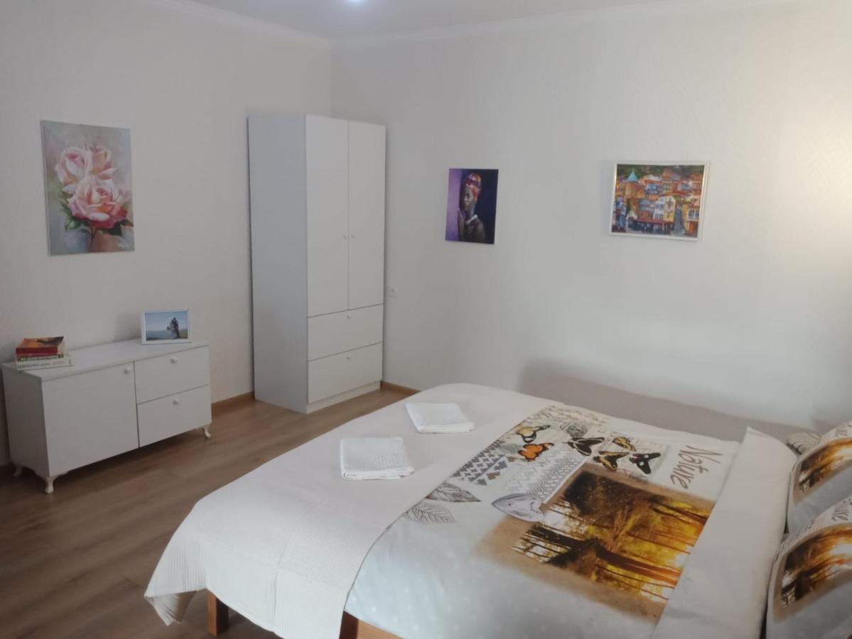 Kacharava Apartments Tbilisi Esterno foto