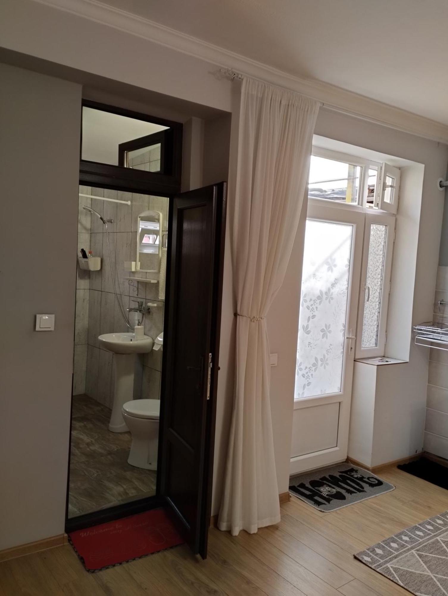 Kacharava Apartments Tbilisi Esterno foto